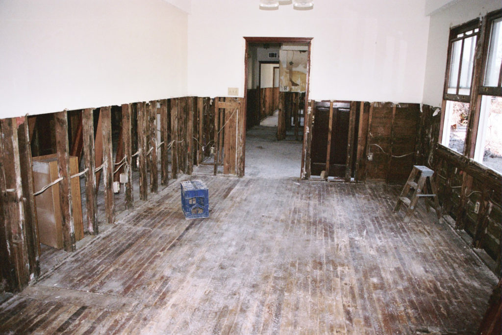 Why Do You Need To Hire Water Damage Restoration Company?